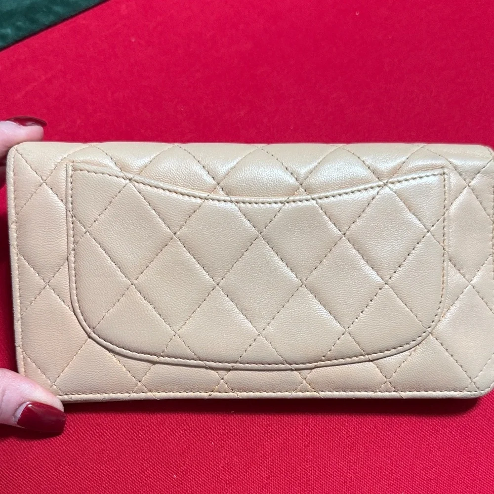 CHANEL Tan Quilted Women's Wallet 🎉🎉🎉HOST PICK 🎉🎉🎉